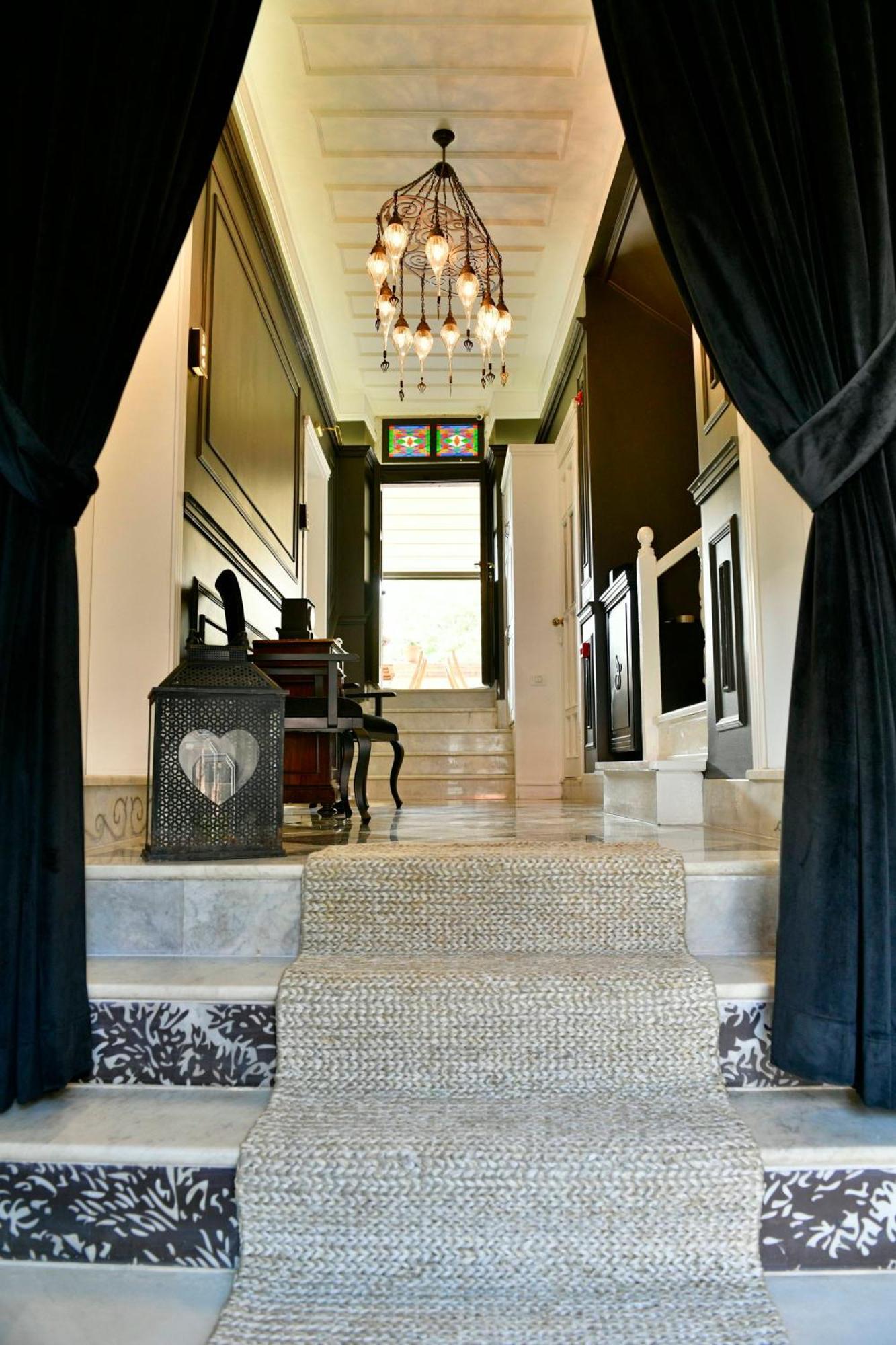 فندق Siyah Lale Cunda 1841 (Adults Only) Ayvalı المظهر الخارجي الصورة