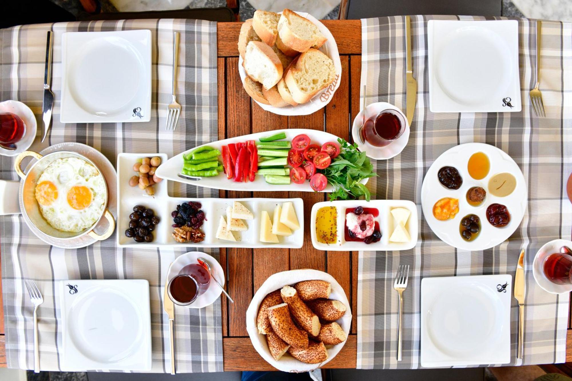 فندق Siyah Lale Cunda 1841 (Adults Only) Ayvalı المظهر الخارجي الصورة