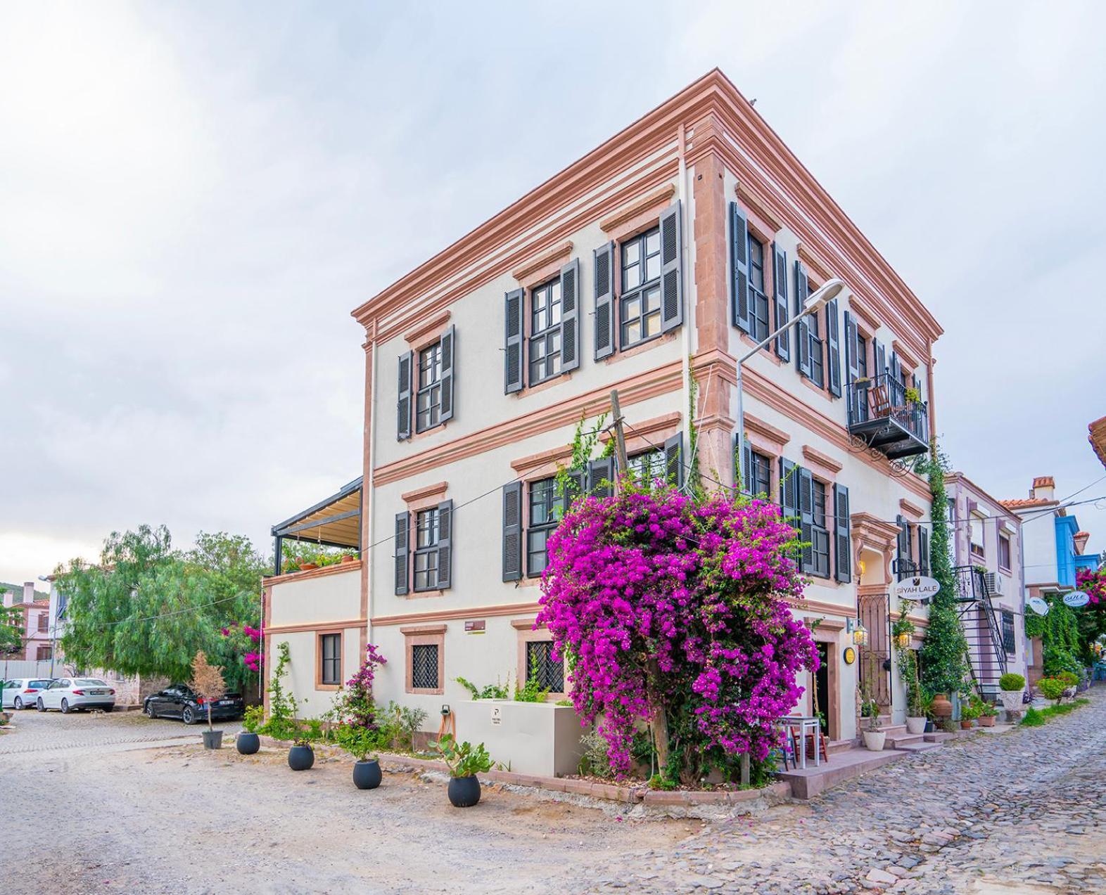 فندق Siyah Lale Cunda 1841 (Adults Only) Ayvalı المظهر الخارجي الصورة