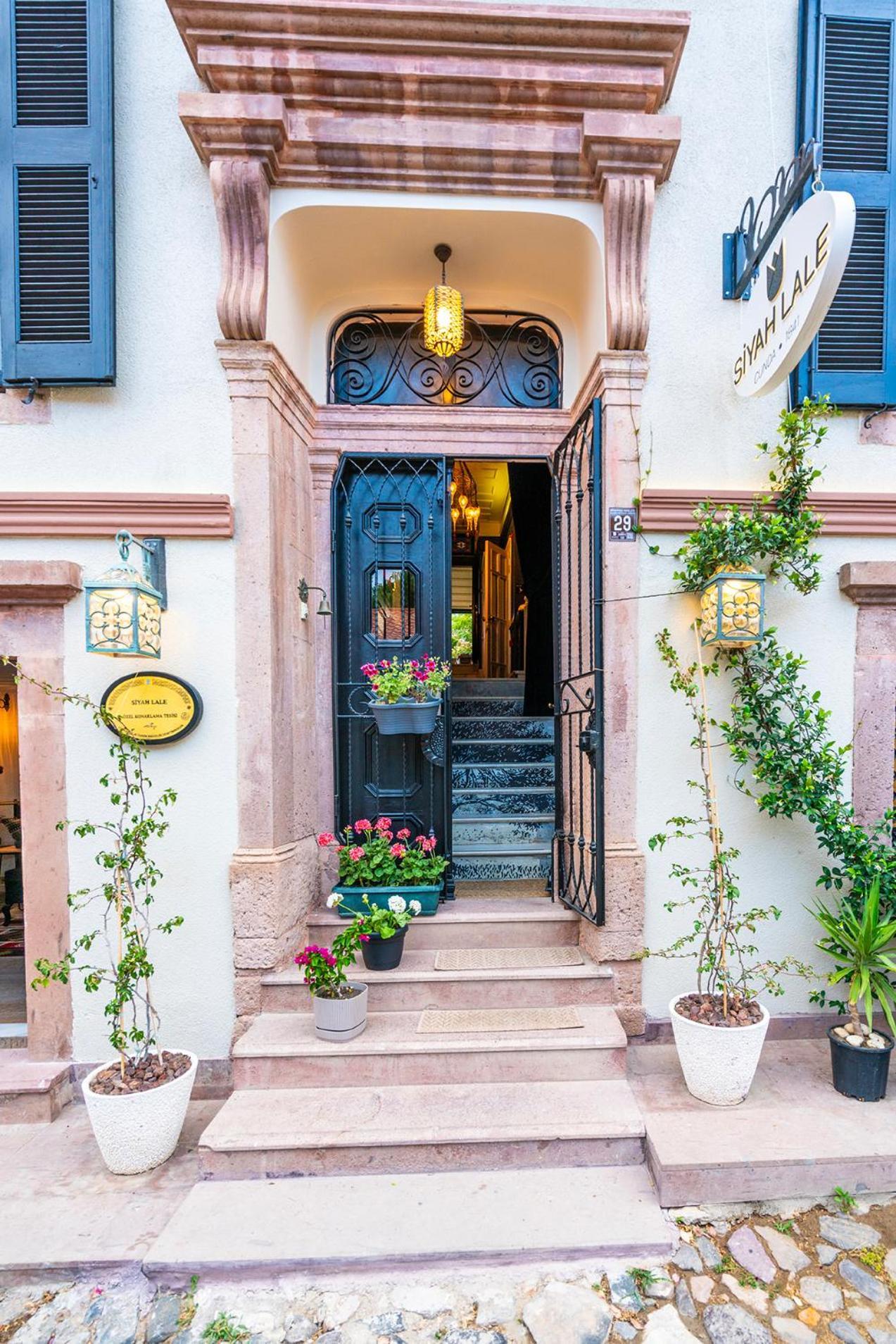 فندق Siyah Lale Cunda 1841 (Adults Only) Ayvalı المظهر الخارجي الصورة