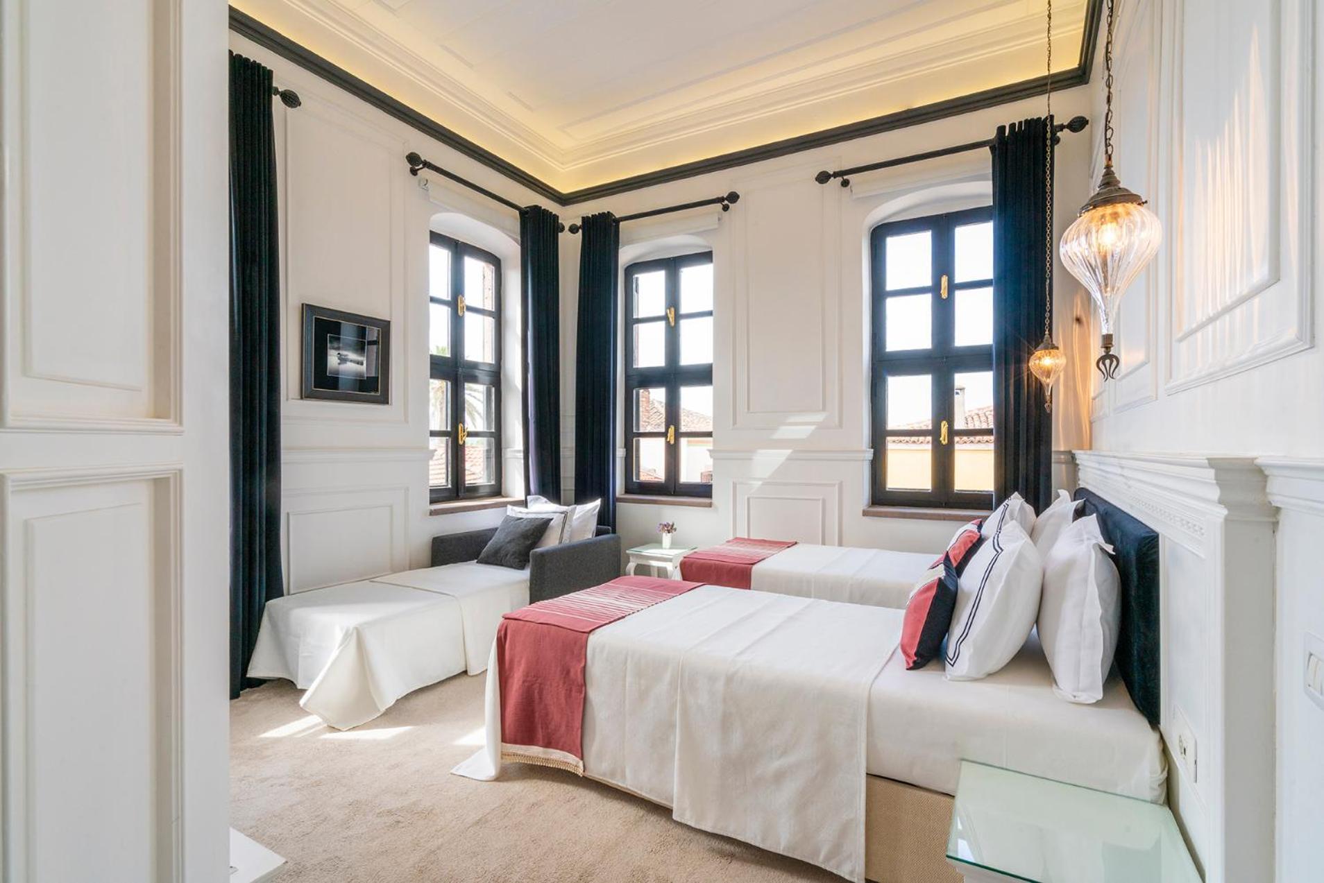 فندق Siyah Lale Cunda 1841 (Adults Only) Ayvalı المظهر الخارجي الصورة
