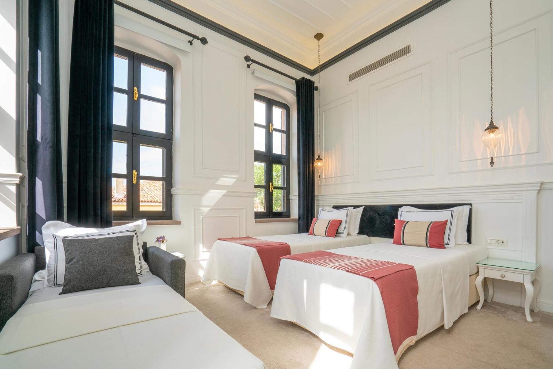فندق Siyah Lale Cunda 1841 (Adults Only) Ayvalı المظهر الخارجي الصورة