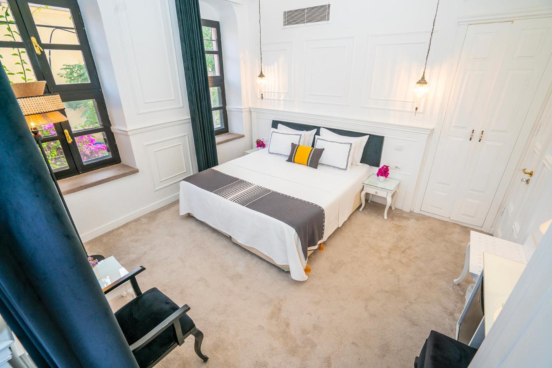 فندق Siyah Lale Cunda 1841 (Adults Only) Ayvalı المظهر الخارجي الصورة