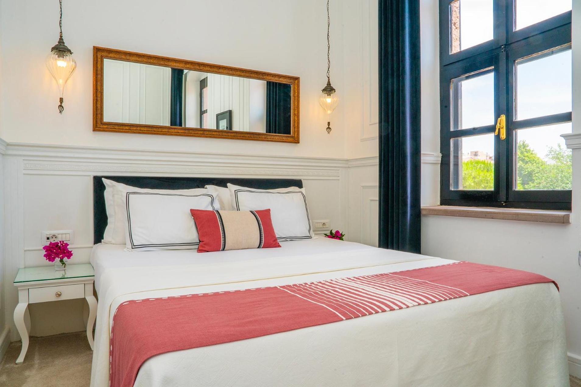 فندق Siyah Lale Cunda 1841 (Adults Only) Ayvalı المظهر الخارجي الصورة