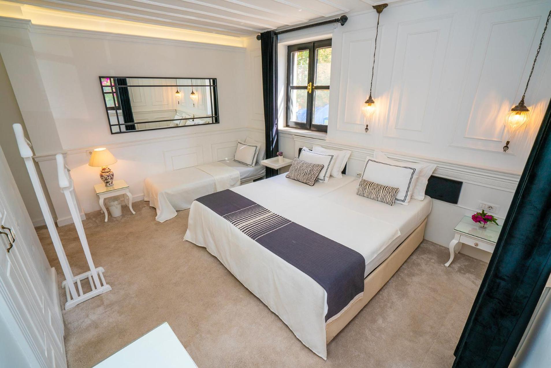 فندق Siyah Lale Cunda 1841 (Adults Only) Ayvalı المظهر الخارجي الصورة