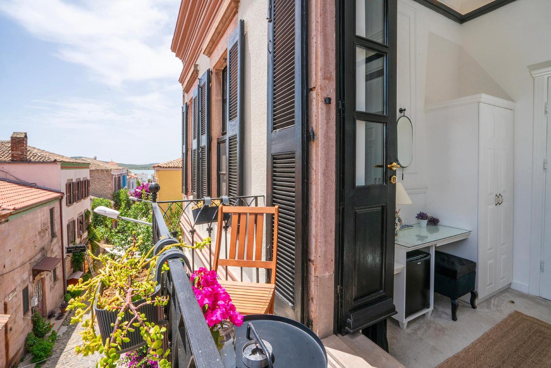 فندق Siyah Lale Cunda 1841 (Adults Only) Ayvalı المظهر الخارجي الصورة