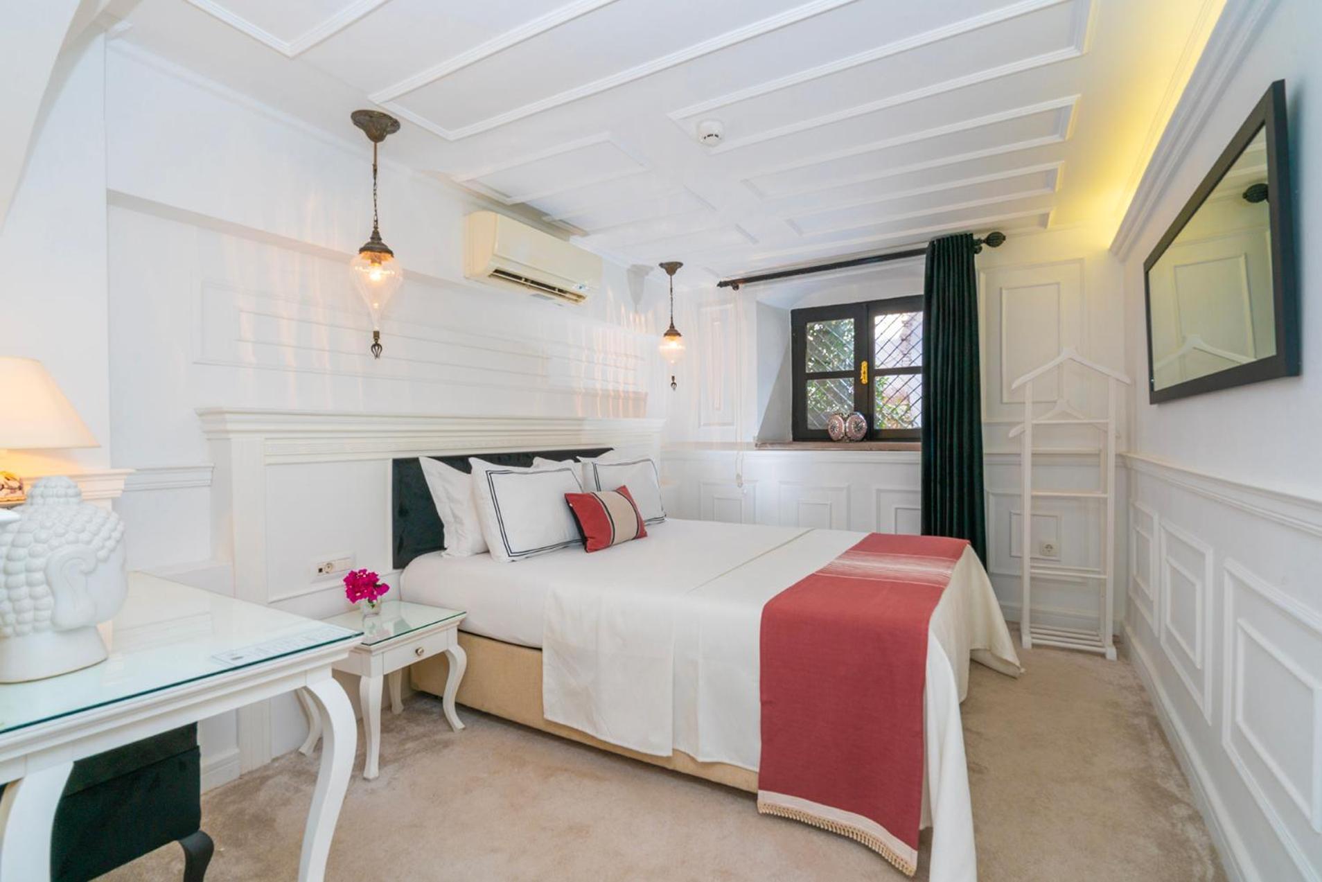 فندق Siyah Lale Cunda 1841 (Adults Only) Ayvalı المظهر الخارجي الصورة